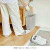 玄関にも